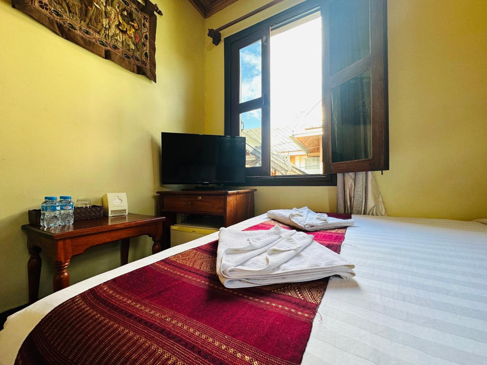 Anisa Mekong Riverside Villa Luang Prabang Exterior foto