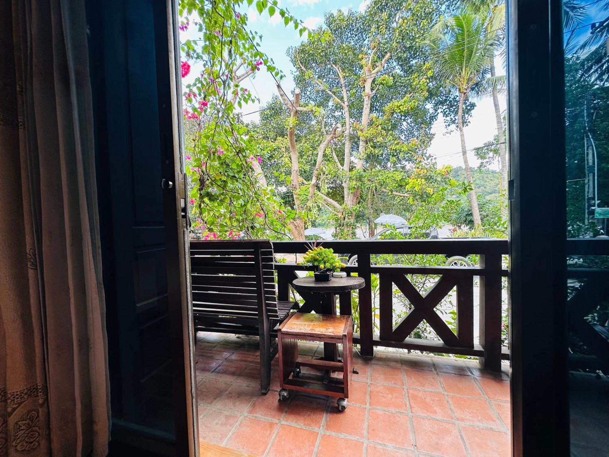 Anisa Mekong Riverside Villa Luang Prabang Exterior foto